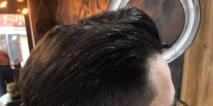 Pánský střih i úprava vousů nebo full servis i s masáží