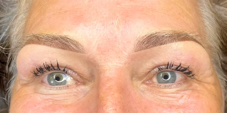 Permanentní make-up: oční linky, obočí pudrovou metodou nebo rty metodou aqua lips