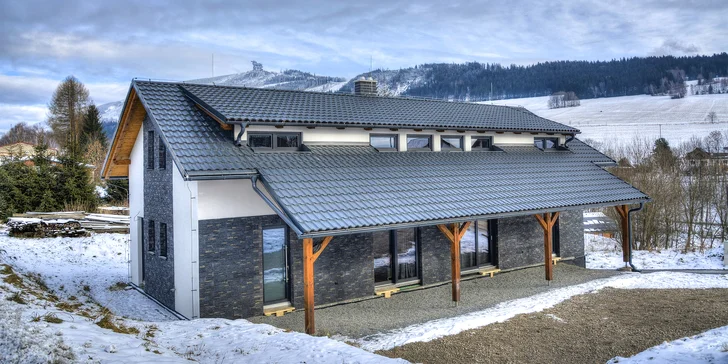 Dovolená na Dolní Moravě: moderní patrové apartmány, výhled na stezku v oblacích, sjezdovky