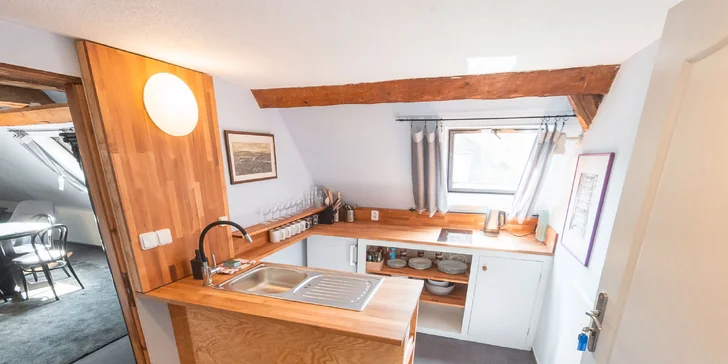 Útulné apartmány, pokoje či domek v Kryštofově Údolí: možnost snídaně i polopenze