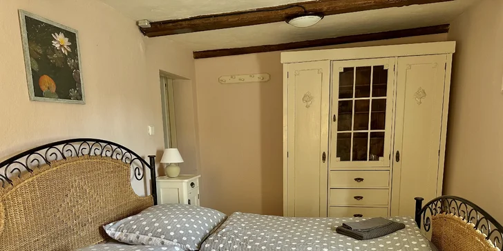 Útulné apartmány, pokoje či domek v Kryštofově Údolí: možnost snídaně i polopenze