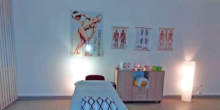 Odpočiňte si: kancelářská masáž zad i šíje nebo relaxační masáž s aromaterapií