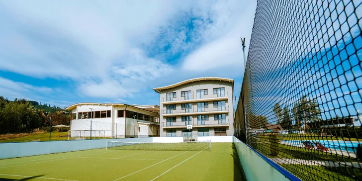 Pobyt v moderním 4* rezortu u Oravské přehrady: bazény, saunový svět i množství sportovních aktivit