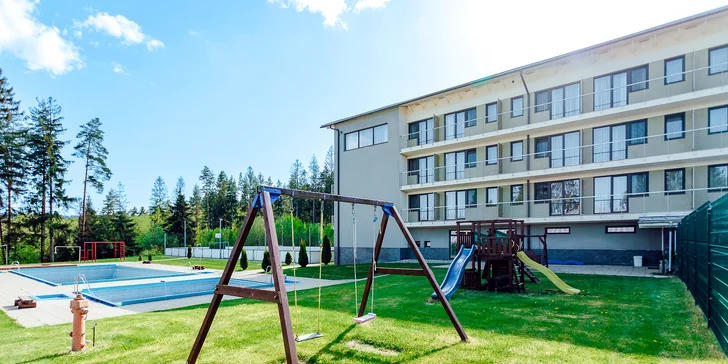 Pobyt v moderním 4* rezortu u Oravské přehrady: bazény, saunový svět i množství sportovních aktivit