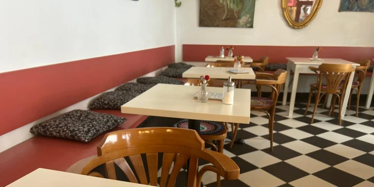 Kavárna s výhledem na hrad Rožmberk: otevřené vouchery na 200 až 500 Kč