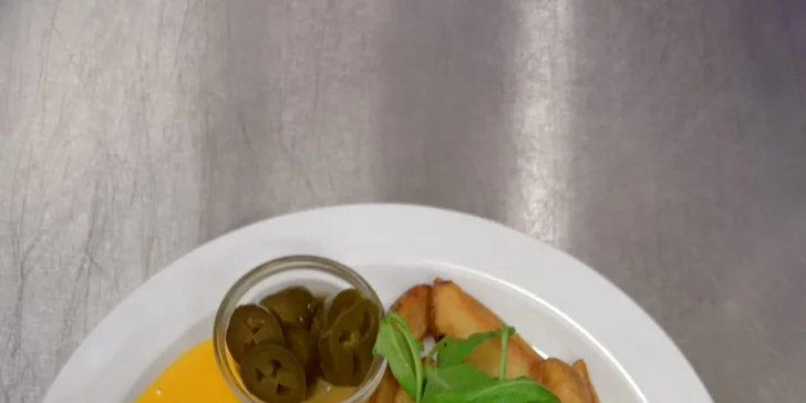 3chodové denní menu pro 1-2 osoby: polévka, hlavní jídlo, zákusek i nápoj