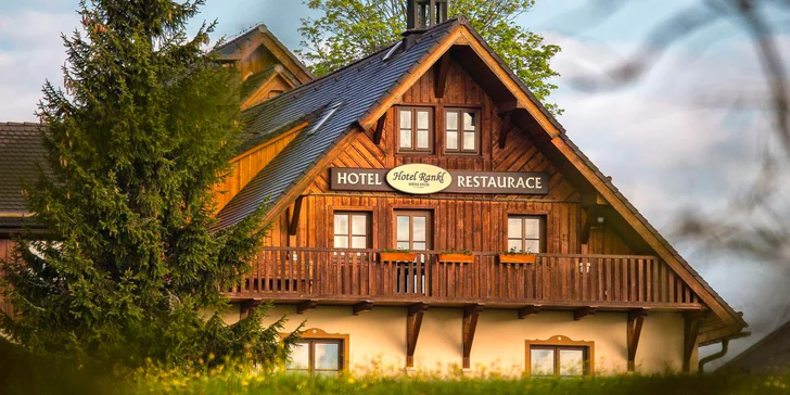Rodinný hotel na Horské Kvildě: snídaně a sauna pro pár i rodinu