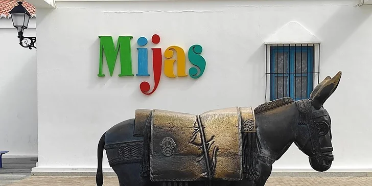 Adventní Malaga letecky: 3 noci se snídaní v hotelu u moře, výlety do Alhambry a Mijas