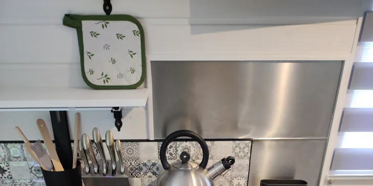 Hausbót Pohodička na rybníčku: pobyt s rybolovem i projížďkami na loďce