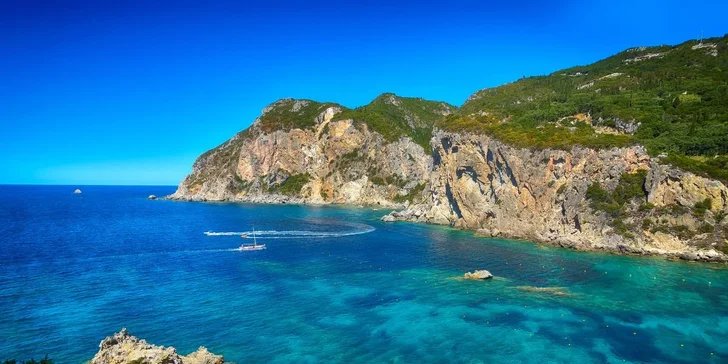 Dovolená na Korfu: 4* hotel s all inclusive blízko pláže, bazén, animace i let