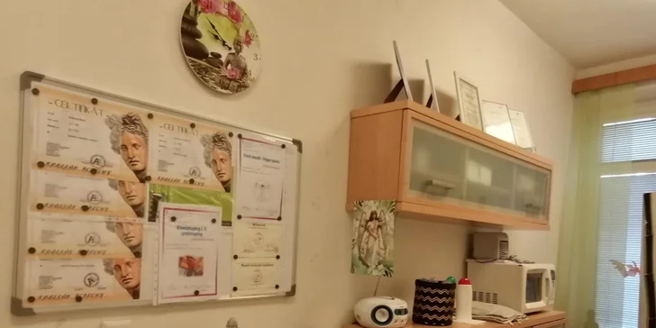 Hodinová masáž podle výběru: klasická, Dornova, havajská, baňkování, thajská a shiatsu