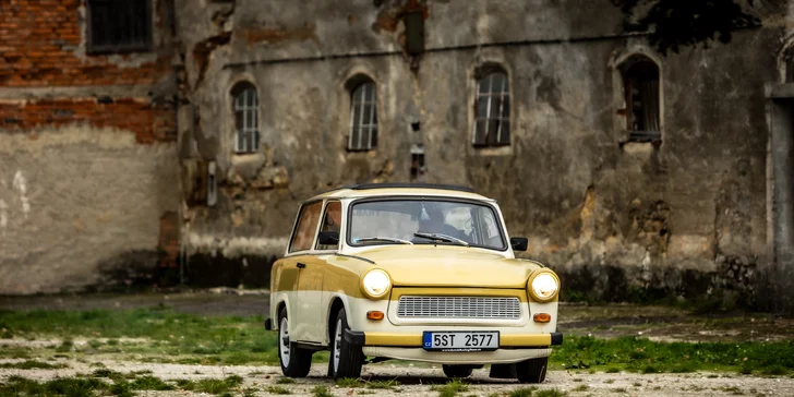 Zpátky do historie: zapůjčení Trabanta na 3 hod. a model Trabanta na památku