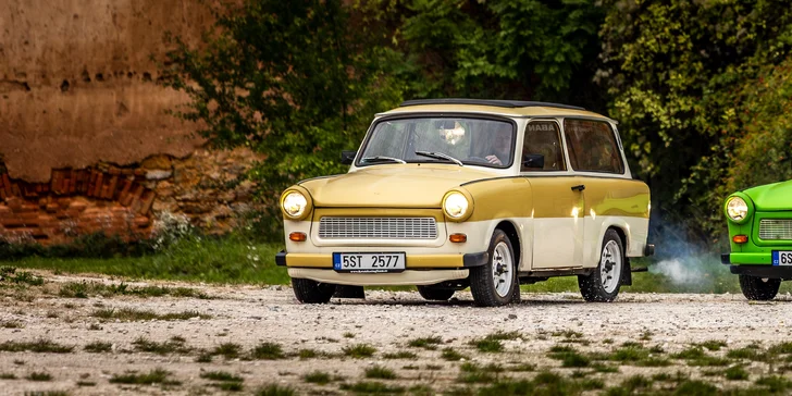 Zpátky do historie: zapůjčení Trabanta na 3 hod. a model Trabanta na památku
