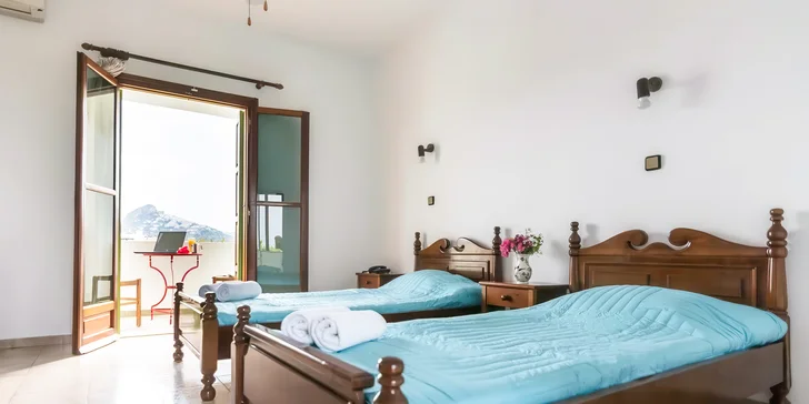 Dovolená na řeckém ostrově Skyros: 2* hotel Angela se snídaní, bazén i letenky