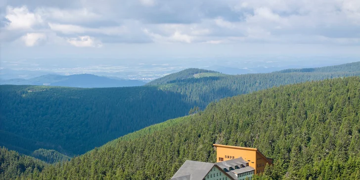 Ubytování v hotelu pod vrcholem Pradědu: snídaně či polopenze i wellness