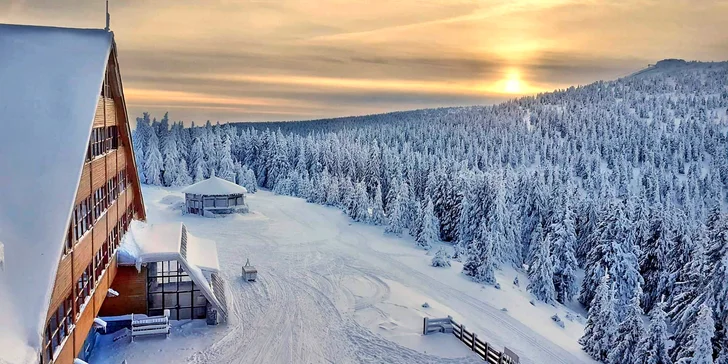 Ubytování v hotelu pod vrcholem Pradědu: snídaně či polopenze i wellness