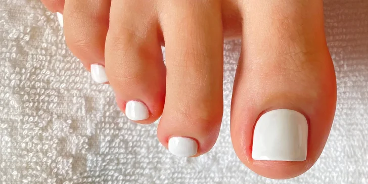 Péče o ruce i nohy: základní manikúra nebo pedikúra, nové gelové nehty i shellac či gel lak