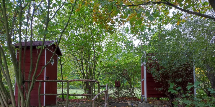 Hausbót Pohodička na rybníčku: pobyt s rybolovem i projížďkami na loďce