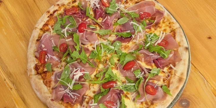 1 nebo 2 pizzy podle výběru s sebou: vyzvednutí v centru Čáslavi i rozvoz zdarma