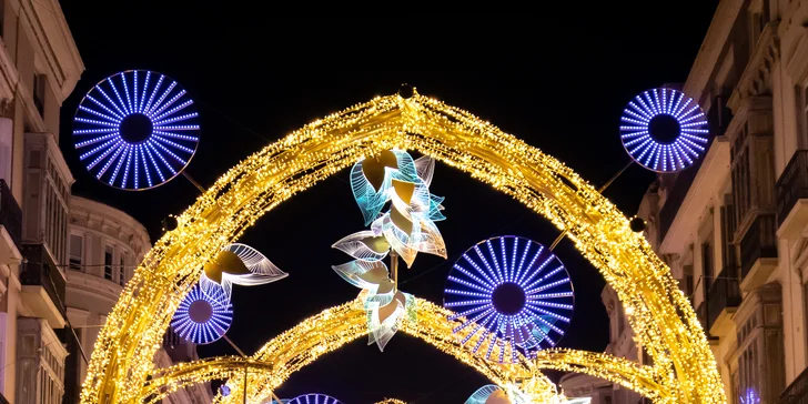 Adventní Malaga letecky: 3 noci se snídaní v hotelu u moře, výlety do Alhambry a Mijas