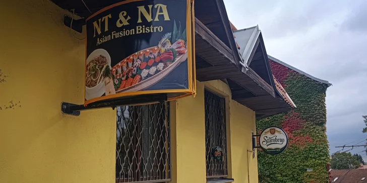 Sushi sety dle výběru v nově otevřené fusion restauraci: 24 až 50 maki a nigiri