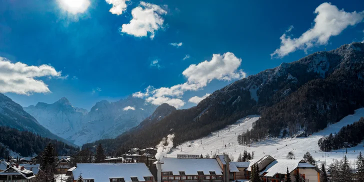 Julské Alpy: hotel Kompas**** u sjezdovky, třídenní skipas, polopenze i vstup do vodního parku