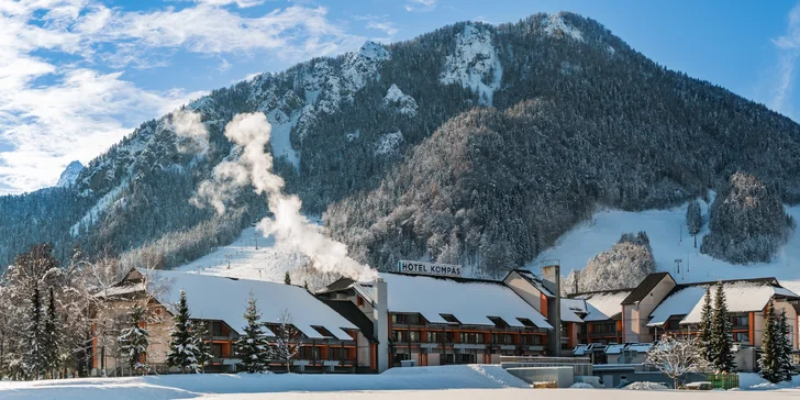 Julské Alpy: hotel Kompas**** u sjezdovky, třídenní skipas, polopenze i vstup do vodního parku