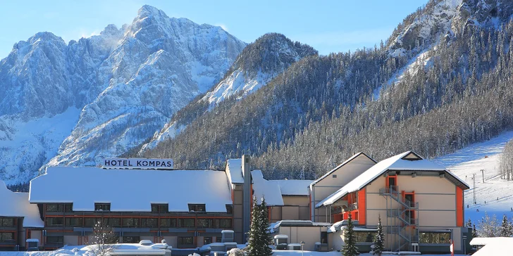 Julské Alpy: hotel Kompas**** u sjezdovky, třídenní skipas, polopenze i vstup do vodního parku
