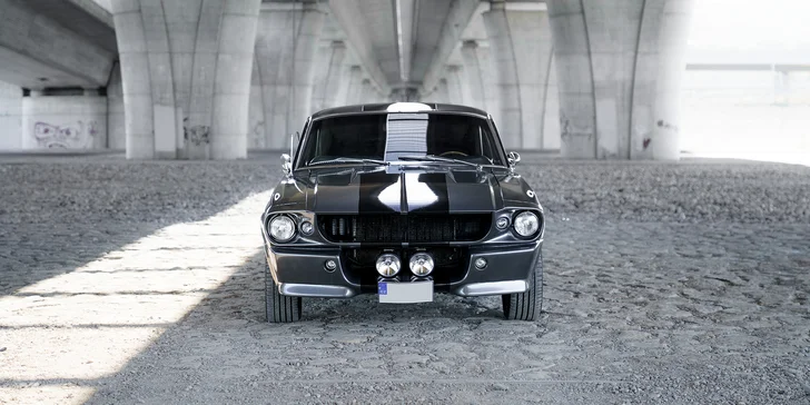 Jízda zpátky časem: spolujízda či půjčení Mustangu Eleanor z roku 1967, V8, výfuky Magnaflow
