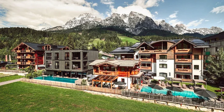 Hotel v rakouských Alpách přímo u sjezdovky: snídaně či gurmánská polopenze, wellness i karta výhod