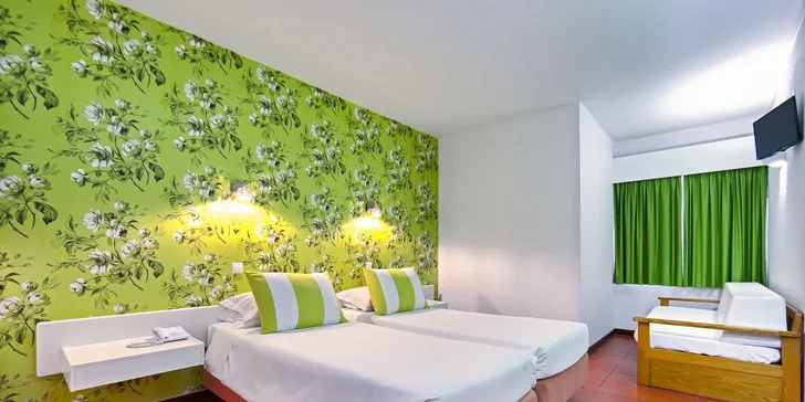 Portugalský ostrov Porto Santo: 3* hotel Praia Dourada přímo u pláže, bazén, snídaně a letenky