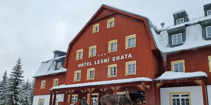 Rodinný hotel v Jizerkách: wellness, herna i minigolf, možnost snídaní
