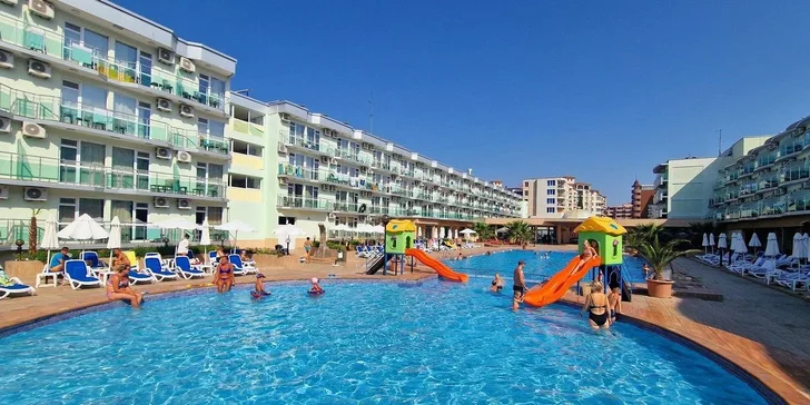 Slunečné pobřeží letecky: 4* hotel Kotva s all inclusive a dětským klubem Čedog