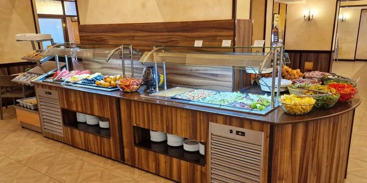 Slunečné pobřeží letecky: 4* hotel Kotva s all inclusive a dětským klubem Čedog