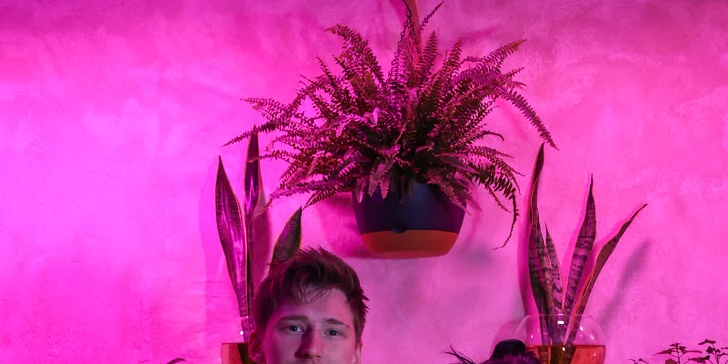 60min. sportovní masáže s baňkami nebo 90min. relaxační s použitím techniky Reiky