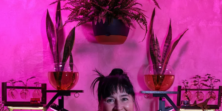 60min. sportovní masáže s baňkami nebo 90min. relaxační s použitím techniky Reiky