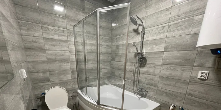 Vybavené apartmány až pro 6 osob v blízkosti NP Šumava i hodina bowlingu