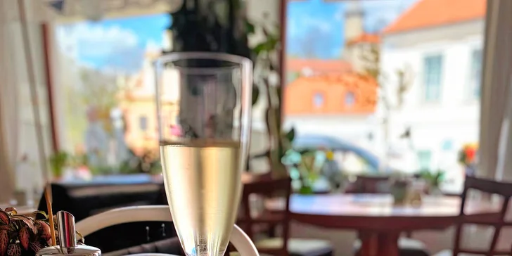 Kavárna s výhledem na hrad Rožmberk: otevřené vouchery na 200 až 500 Kč