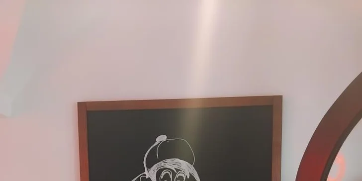 Pomalu pečená Chacharova kolena s hořčicí a křenem i plzní na spláchnutí