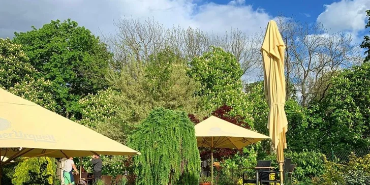 Vyrazte za dobrotou: dezert a nápoj pro 1 či 2 osoby v Bystro Cafe