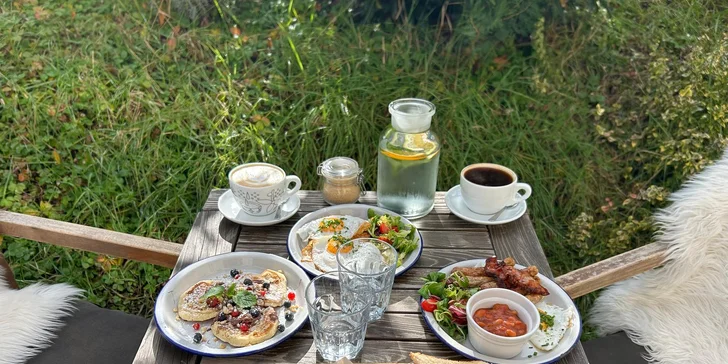 Snídaně pro 1 nebo 2 osoby v kavárně na Vyšehradě: farmářské dobroty, káva v ceně