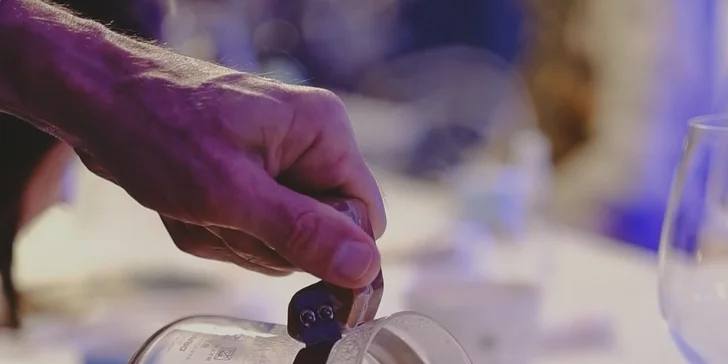 Oprava předmětů zlatem: 3hod. kurz japonského umění Kintsugi i čajový obřad