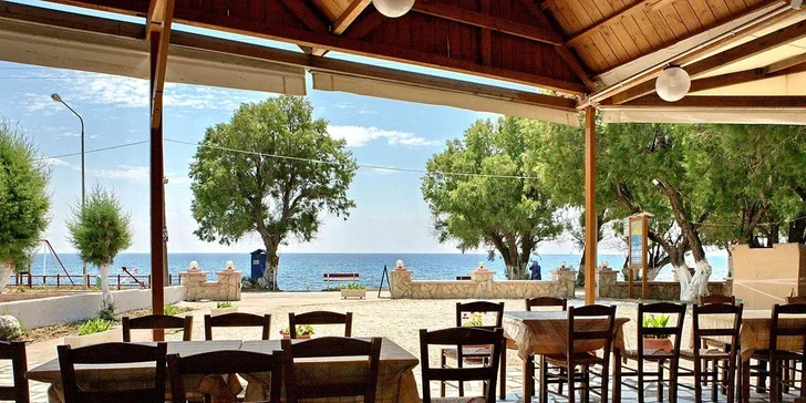 Dovolená na ostrově Lesbos: 3* apartmány u pláže, polopenze i letenky