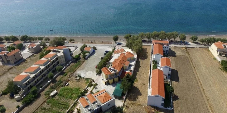 Dovolená na ostrově Lesbos: 3* apartmány u pláže, polopenze i letenky