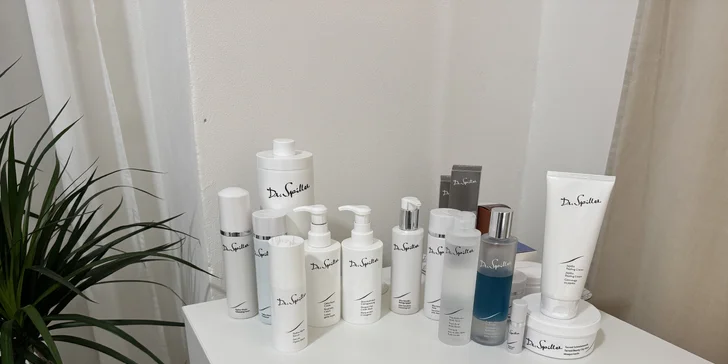 Zářivá pleť bez vrásek: základní péče, masáže obličeje i luxusní kosmetický rituál