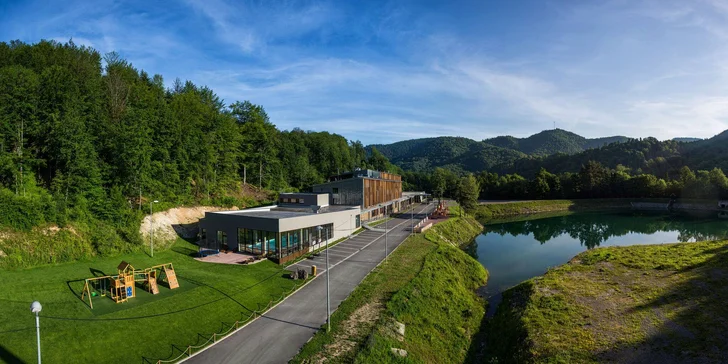 Pobyt v srdci Štiavnických vrchů: polopenze a neomezený relax ve wellness