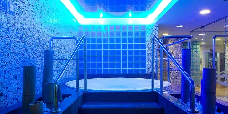 Letecky do Španělska: 4* hotel GHT Oasis Tossa, polopenze, bazén i animační programy