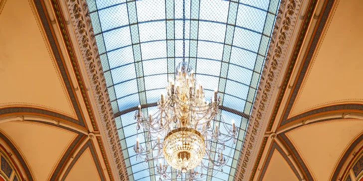 Pohádková romantika v Chateau Zbiroh: večeře v krčmě, wellness a prohlídka zámku