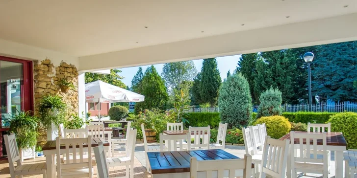 Dovolená v Bulharsku: pobyt ve 4* hotelu Longosa s all inclusive, 200 m od pláže, vč. letenek