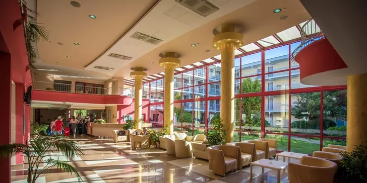 Dovolená v Bulharsku: pobyt ve 4* hotelu Longosa s all inclusive, 200 m od pláže, vč. letenek